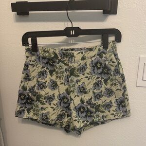Floral Patterned Women Shorts Altard State